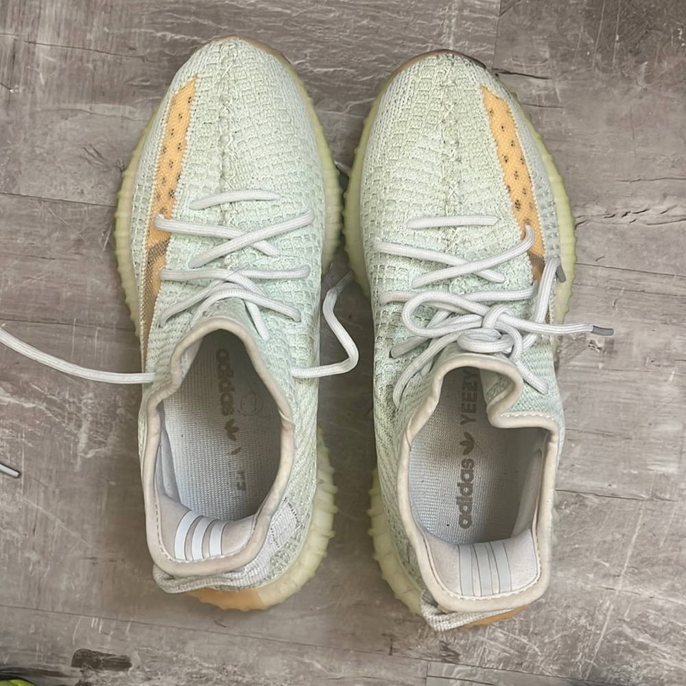 Yeezy woman size 8 1/2